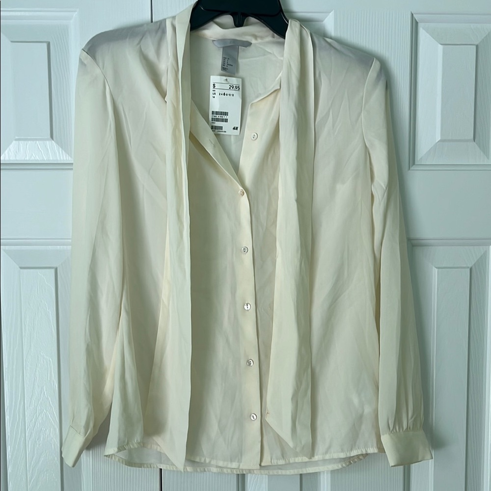 H&M Cream Pussybow Blouse